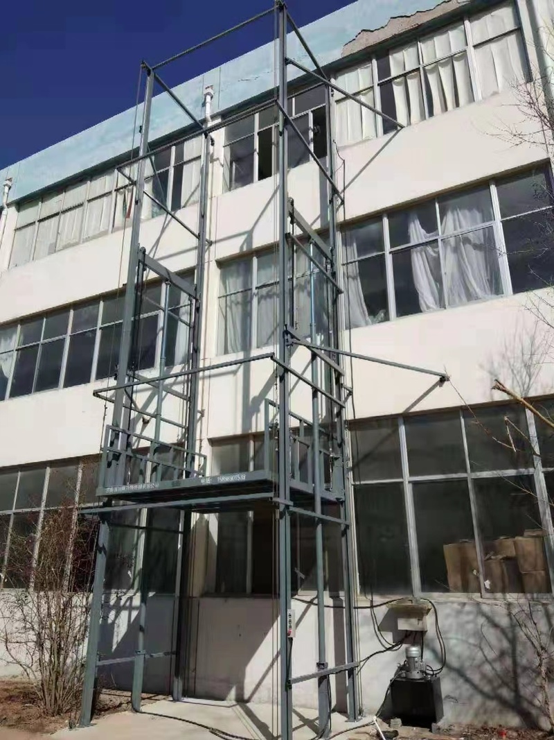 新疆室外贴墙货梯